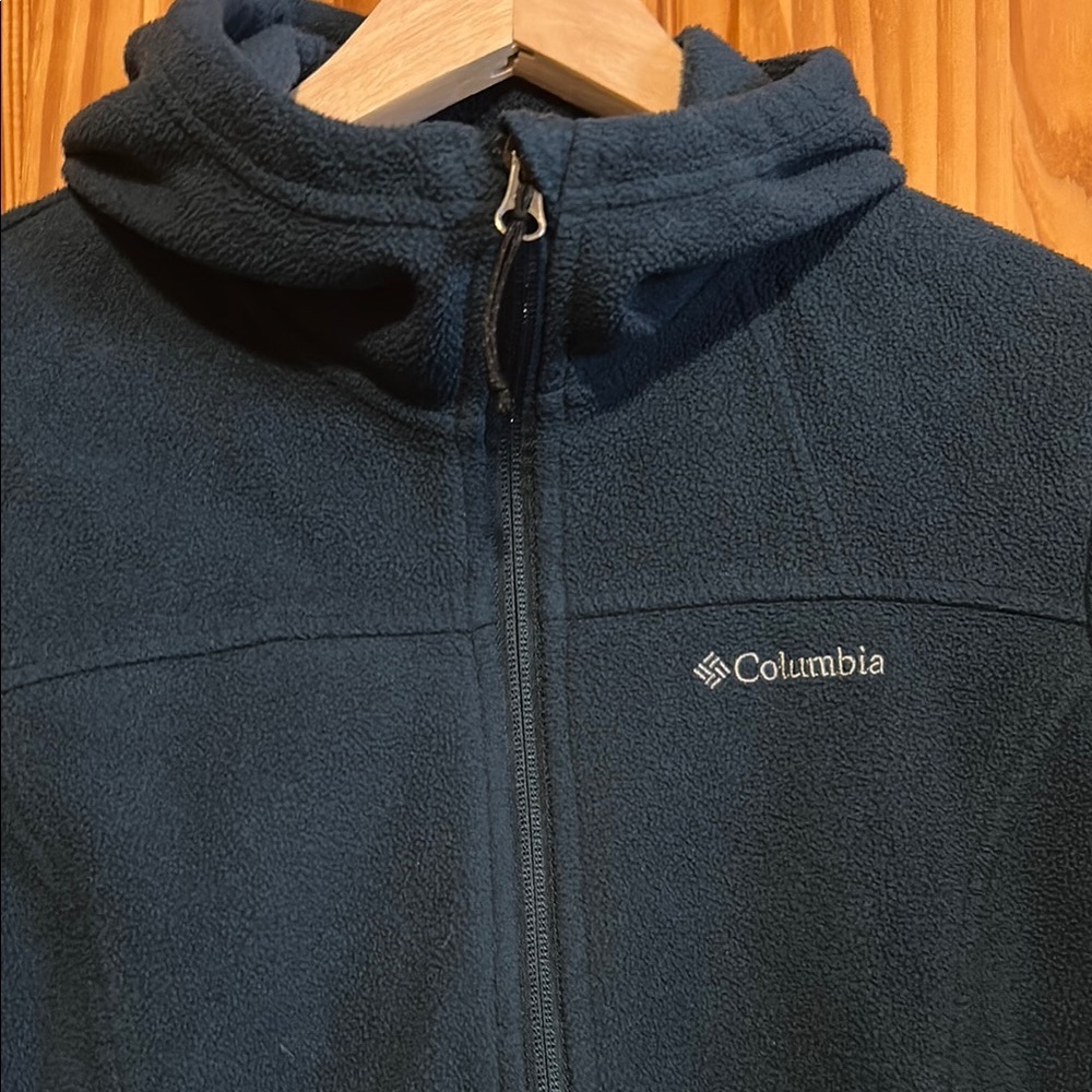 Columbia Women's Emerald Green Fleece Hooded Zip-Up Jacket. - Picture 3 of 8
